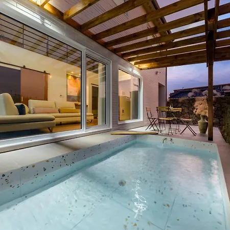 Tov & Kara Villa